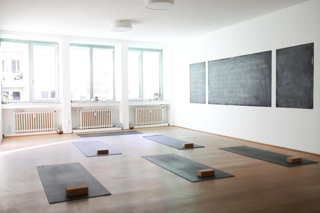 Apartment In Der Yogaschule Koln Bagian luar foto