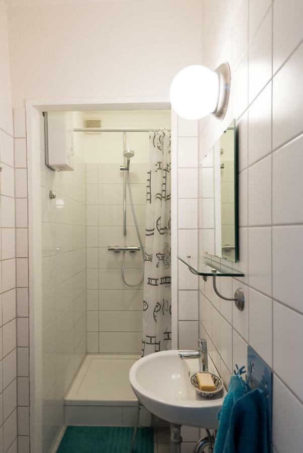 Apartment In Der Yogaschule Koln Bagian luar foto