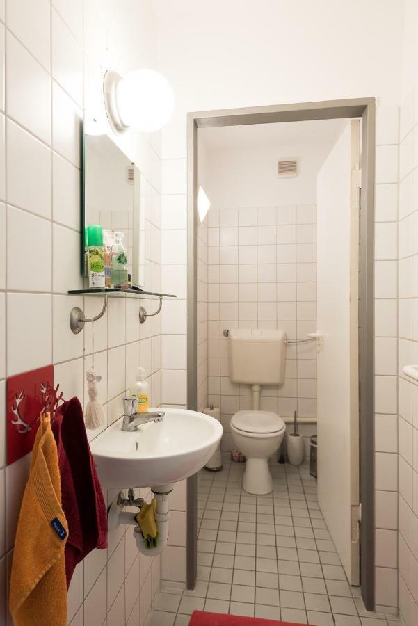 Apartment In Der Yogaschule Koln Bagian luar foto