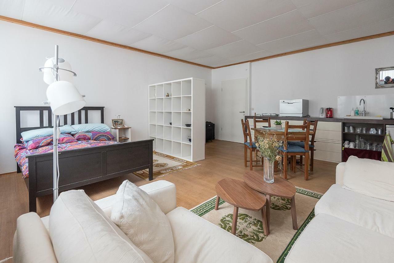 Apartment In Der Yogaschule Koln Bagian luar foto