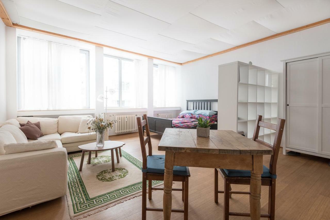 Apartment In Der Yogaschule Koln Bagian luar foto
